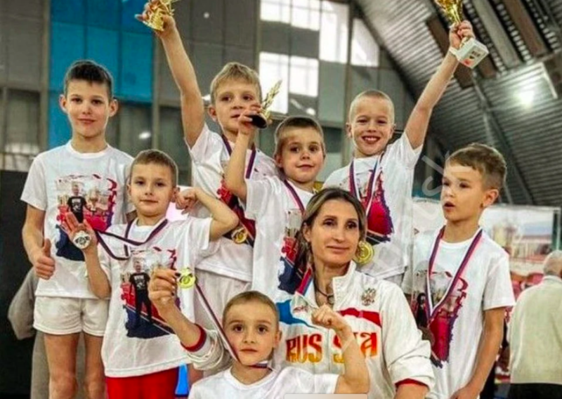 Юные донецкие гимнасты привезли 8 медалей с турнира в Луганске